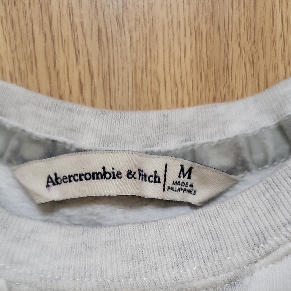 Abercrombie New York Skyline Sweatshirt - Picture 2 of 8